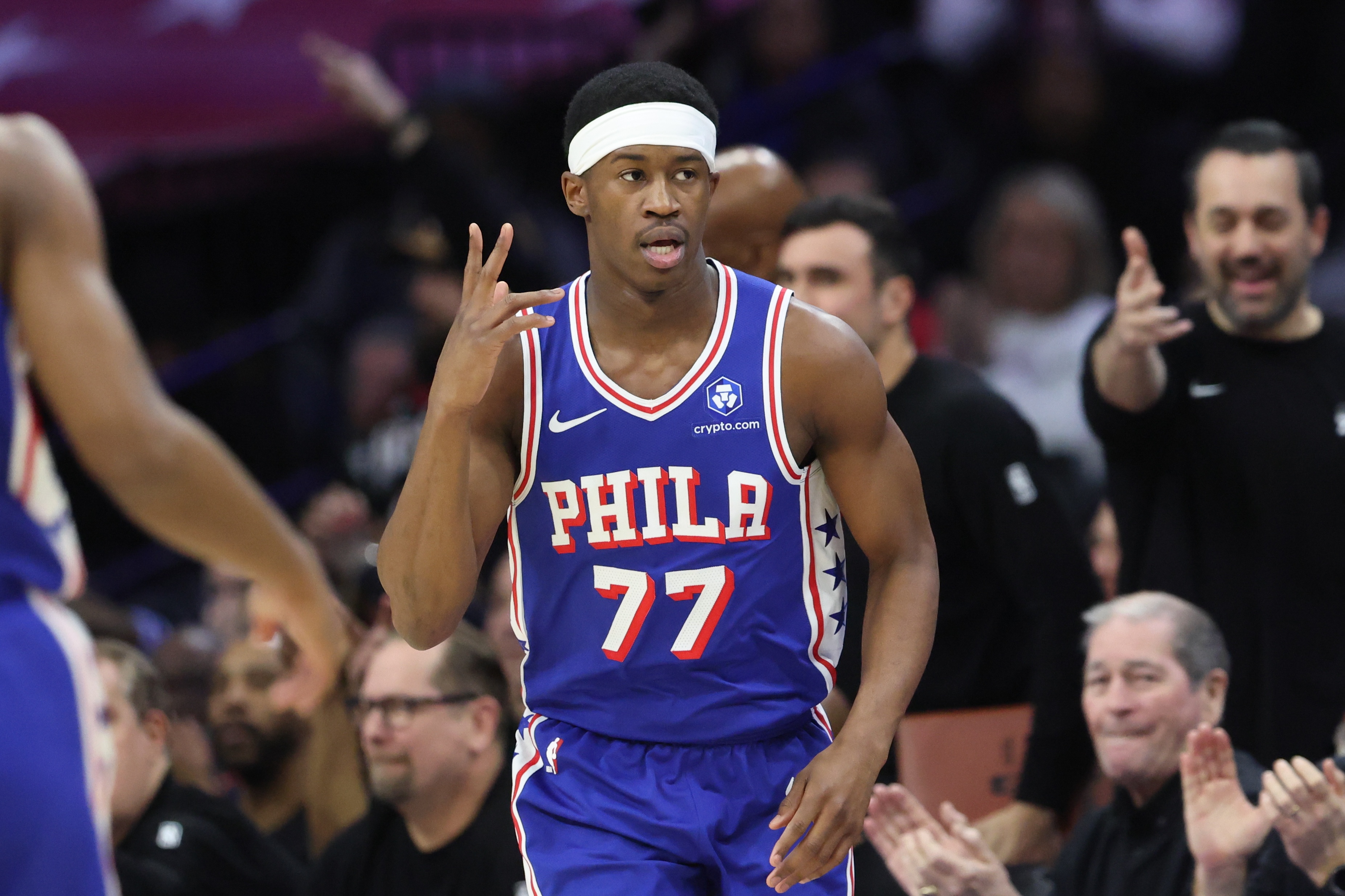 打得可以!埃奇库姆16中7拿到19分10板2助4断