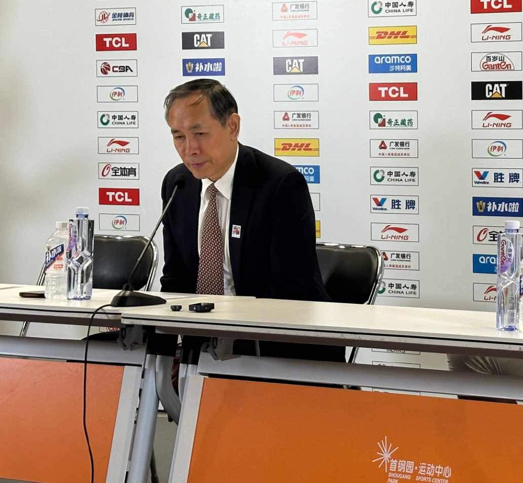 新英体育-胜浙江发布会!许利民赞防守,谈方硕贡献,5伤员或仅小曾能复出