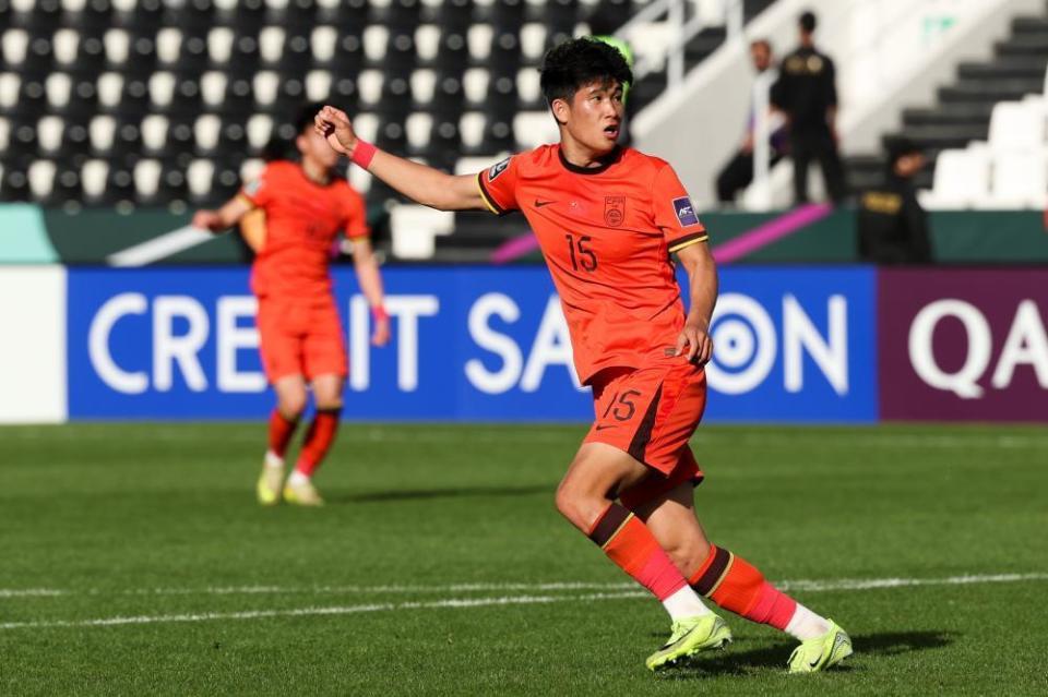 高尔夫-曝上海海港求购彭啸!报价超1000万,媒体人:泰山赶紧续约